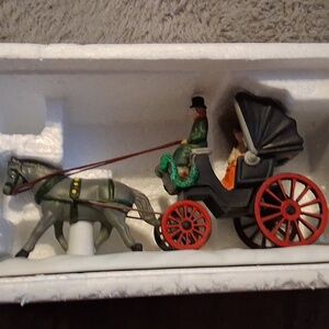Department 56 Heritage Village Collection Central Park Carriage Handpainted